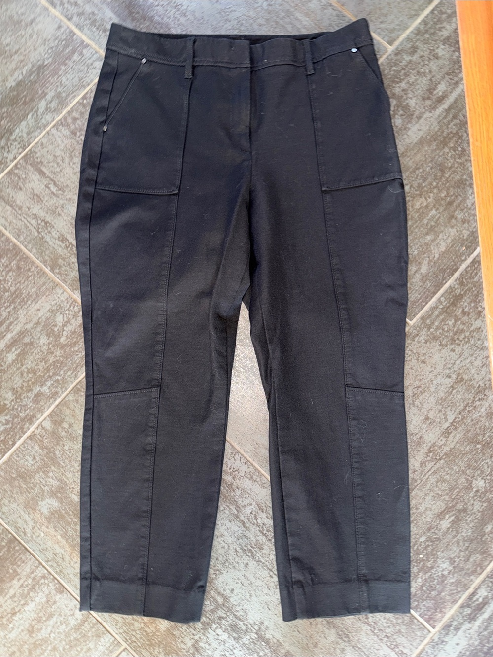 Women’s Black White House black market Cropped Utility Capris